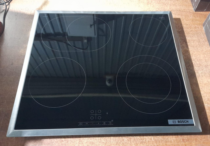 Электрическая варочная панель Bosch PKN645BB2E (код 8471)