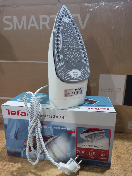 Утюг Tefal FV2835E0 (код 7843)