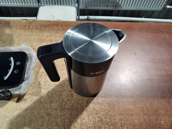 Электрический чайник Bosch TWK7203 (код 8313)