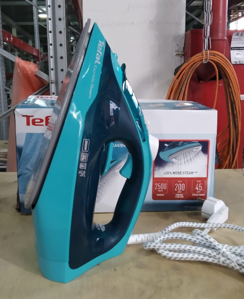 Утюг Tefal FV2867E0 (код 7353)
