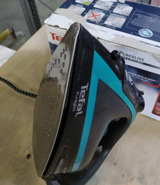 Утюг Tefal FV8066E0 (код 7351)