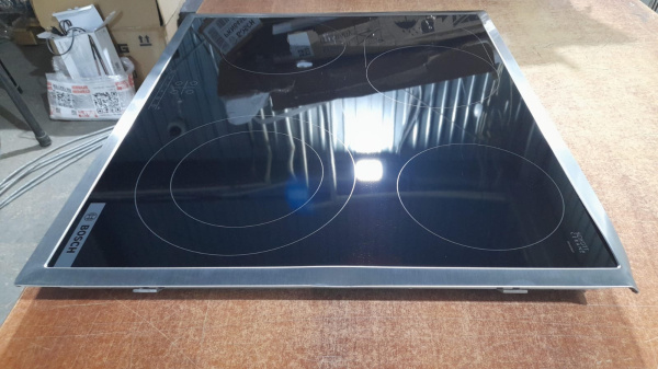 Электрическая варочная панель Bosch PKN645BB2E (код 8361)
