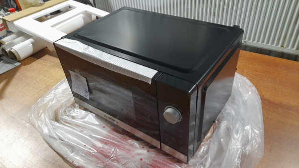 Микроволновая печь Bosch FFL023MS2 (код 8418)